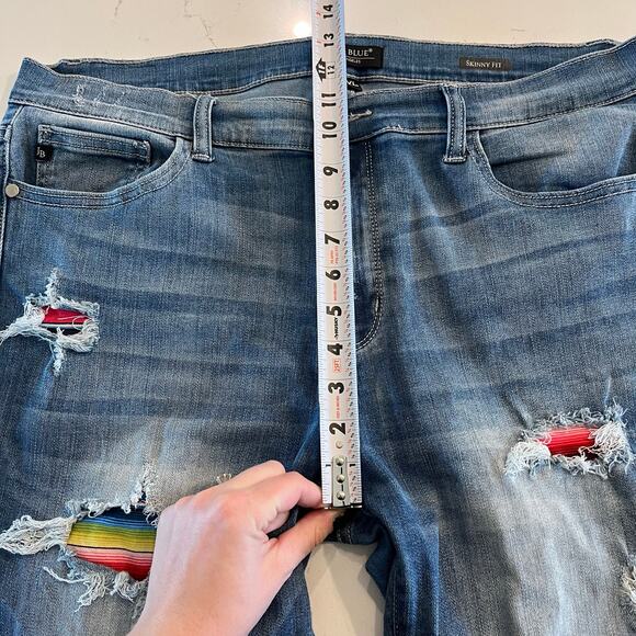 Judy Blue‎ Skinny Jeans Distressed With Multicolored Patches Size 1XL - Picture 8 of 9